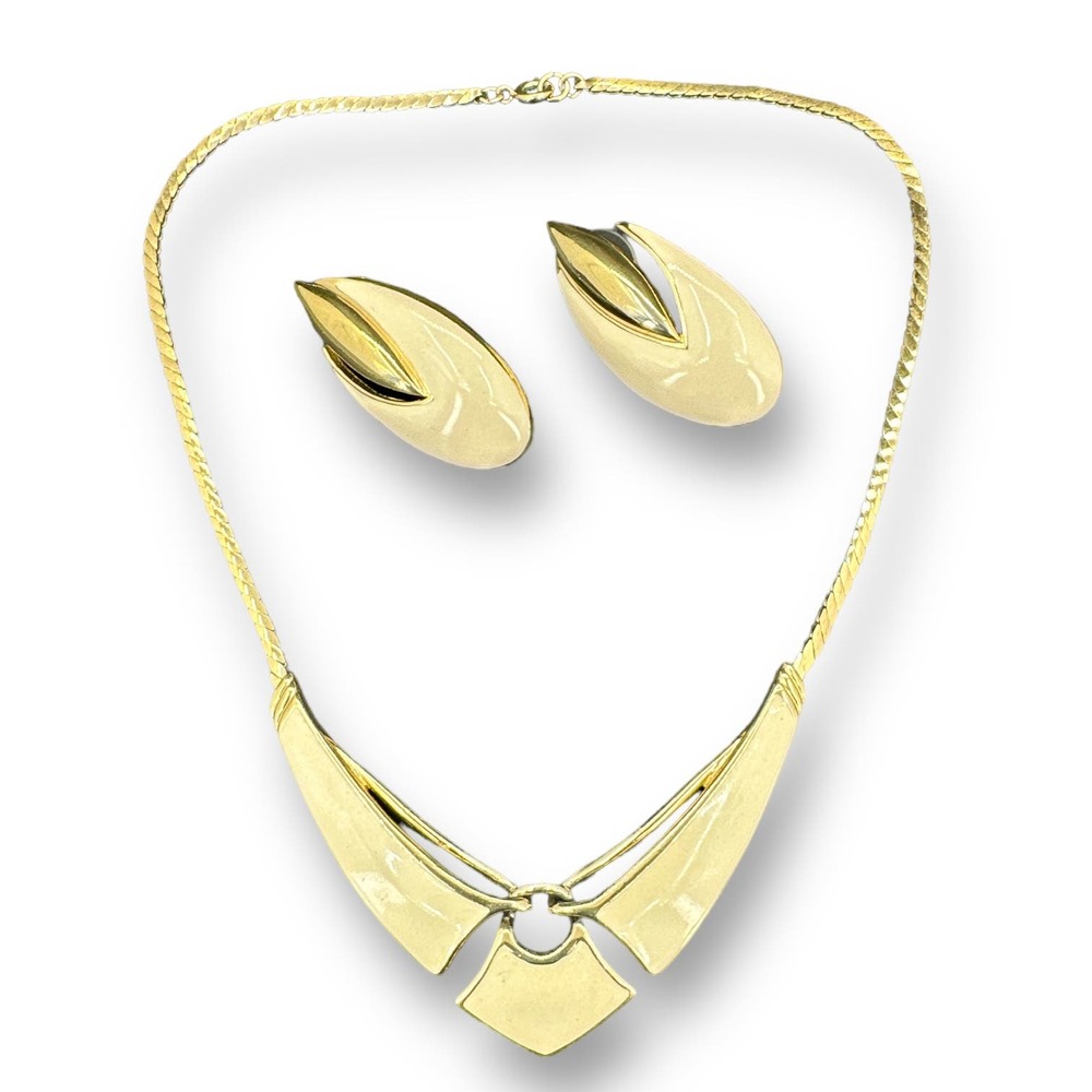 TRIFARI Jewelry Set Necklace and Earrings Beige Color Enameled Over Gold Tone